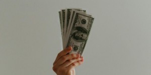 金价 4000 + 后，普通人怎么炒黄金？选平台避坑指南