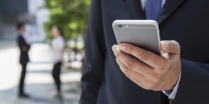 居家养老服务好搭子，平安御享金越替子女搭把手管养老