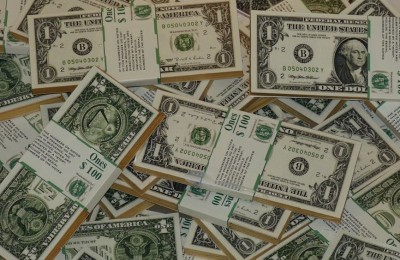 香港金盛贵金属：投资贵金属都有哪些产品？2025年贵金属交易投资指南