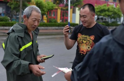 田间主播操碎心 吃货买家伤透心！农产电商生意为何难做？
