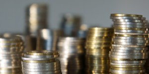 炒黄金开户门槛虽低，但选错平台资金周转隐患不容忽视